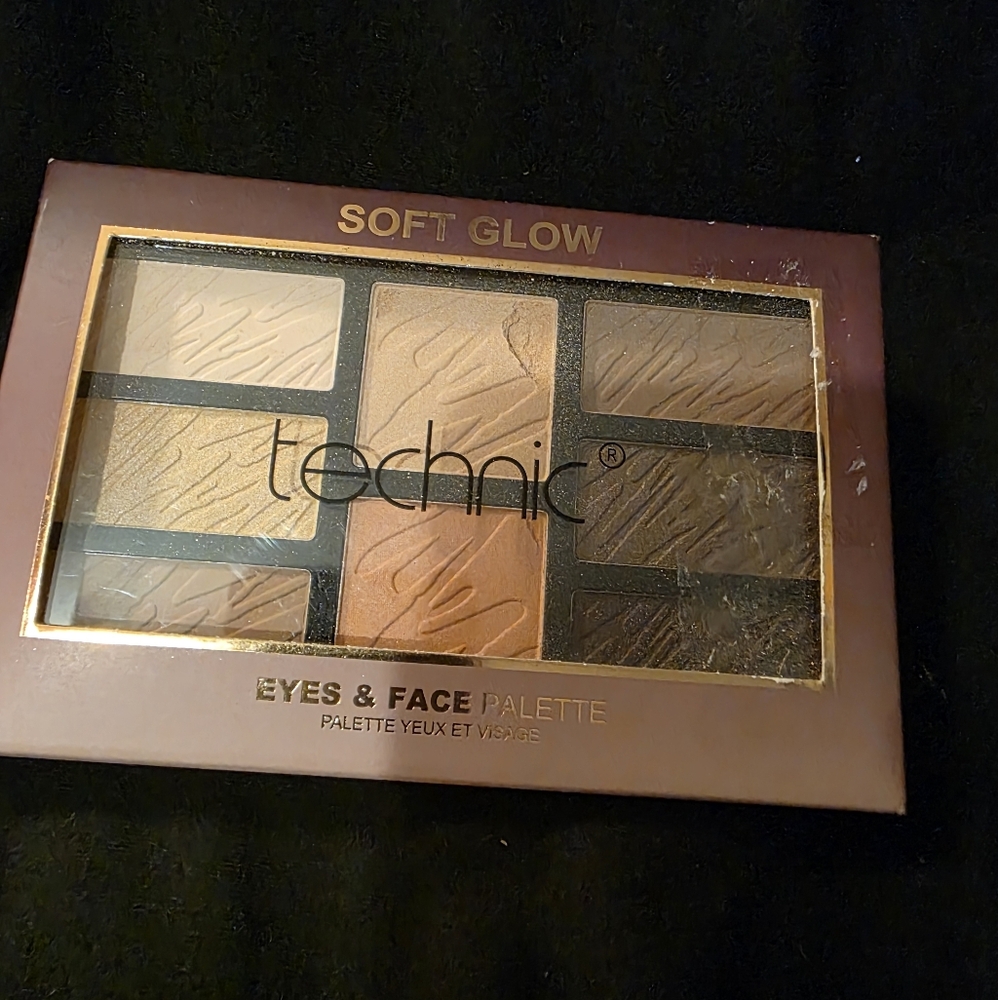 Technics Soft Glow Eyes & Face Palette - Gold, Brown, and Tan Shades